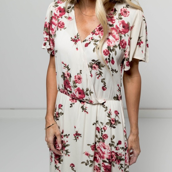 *MUST GO* Beautiful Floral Red Green Design Dress - Picture 4 of 5